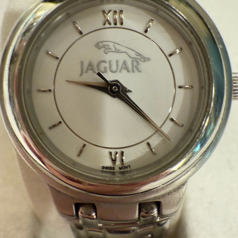 Jaguar Classy Stainless Steel Women's Watch W/ Box & New Battery. Official!